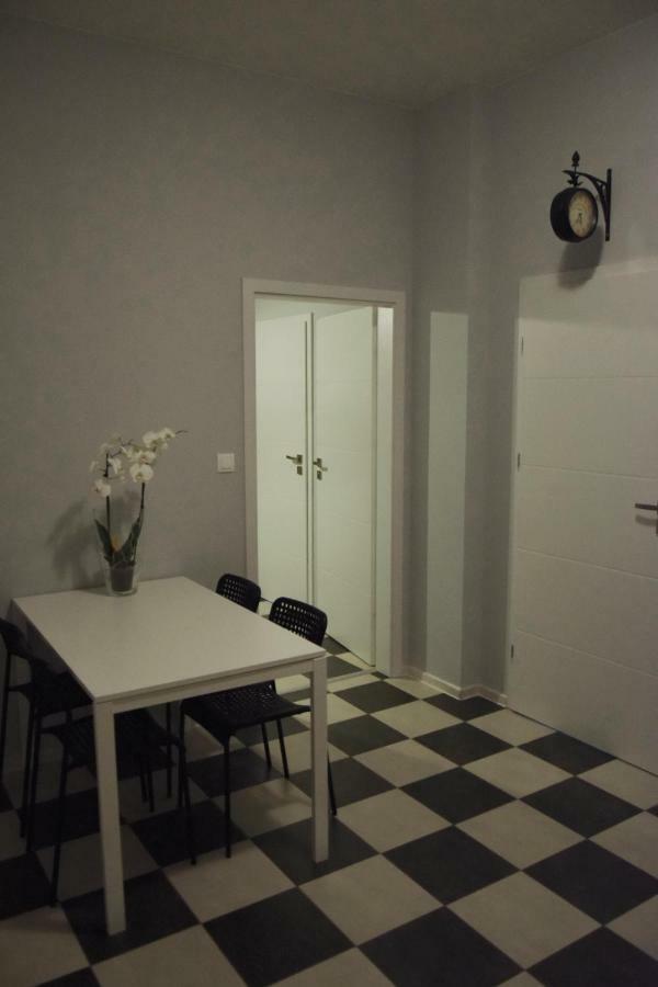 Loft Wroclaw Hostel Exterior photo
